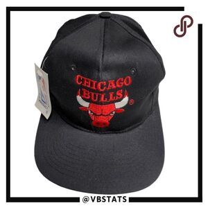 Official Licensed NBA Men's Chicago Bulls NBA Snapback Hat Black Red OS NWT